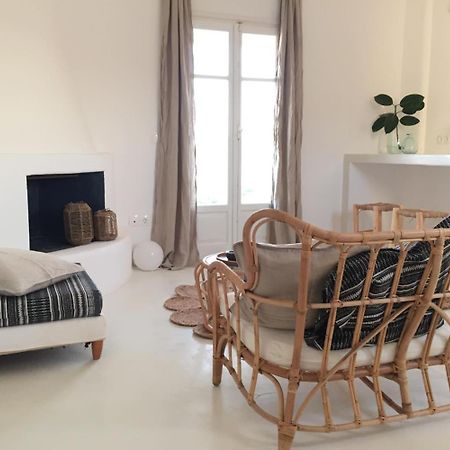 Island White Apartment Agios Georgios  ภายนอก รูปภาพ